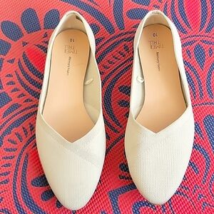 Ballet flats